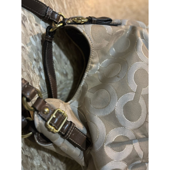 Coach Madison Op Art purse - Picture 7 of 8